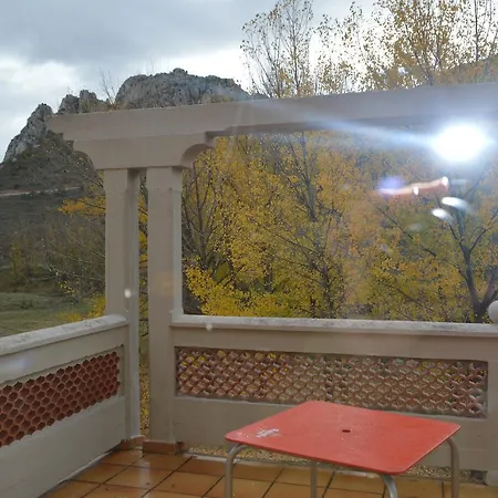Hostel De *