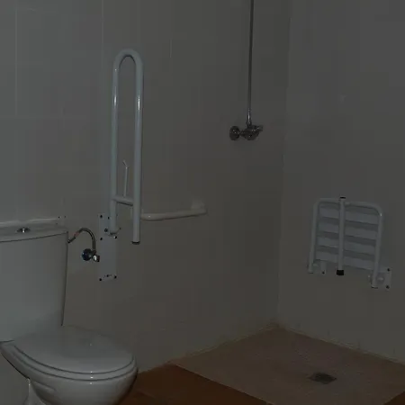 Hostel De *